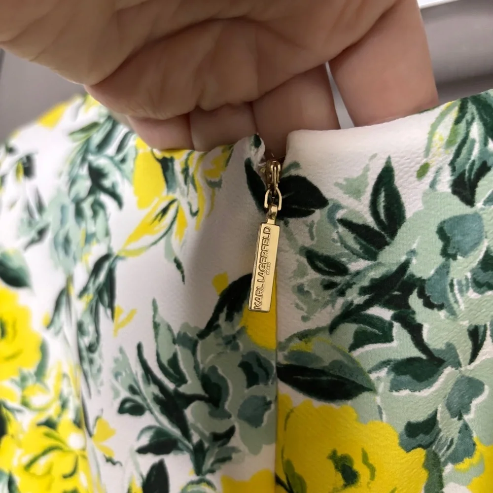 Karl Lagerfeld Paris New Vibrant Floral Dress with Ruffled Tulip Sleeves Size 8 - Picture 13 of 14